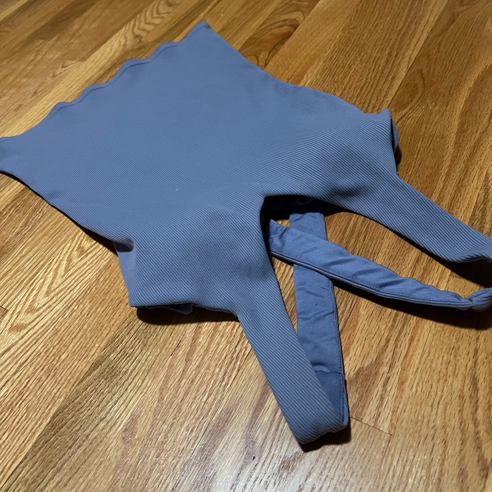 ALO Elevate Rib Tank - Picture 8 of 9
